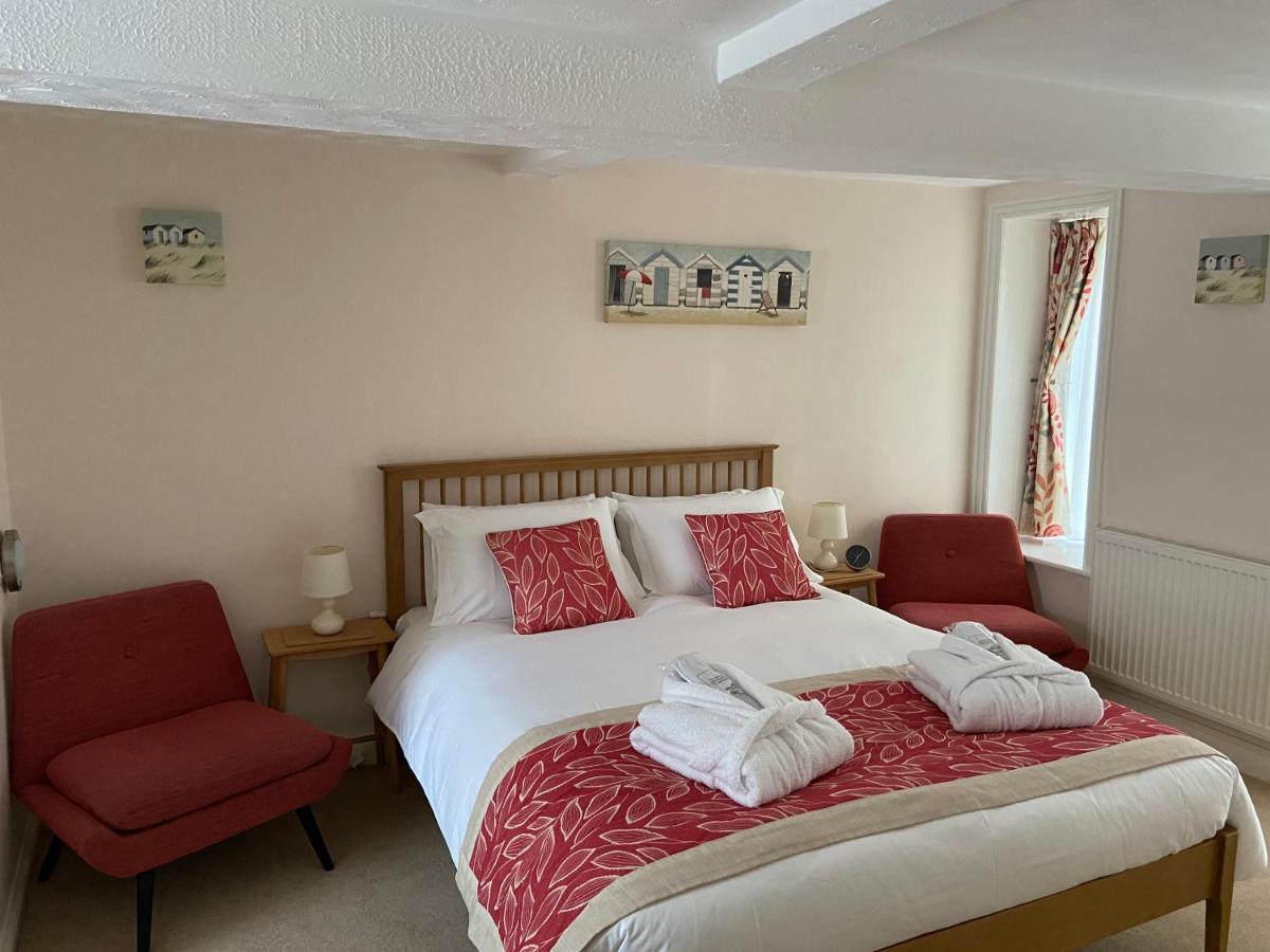 The Clarence Bed & Breakfast 4*